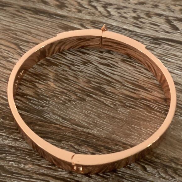 Stella & Dot Small Rebel Bangle Bracelet Rose Gold "You Do You" Quote Hinge NWOT - Picture 15 of 16